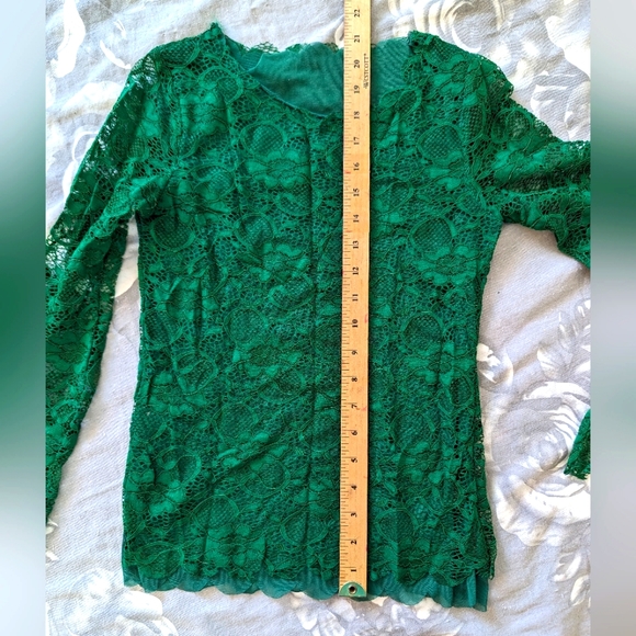 Woman's Lace Top - Picture 6 of 6